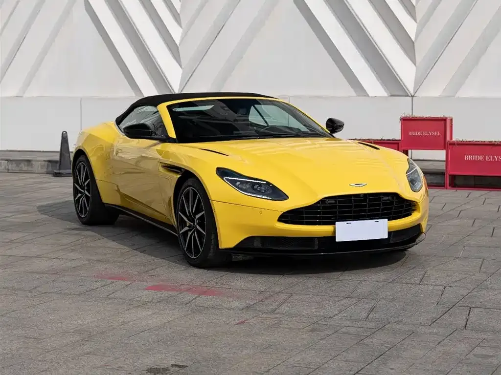 Aston Martin DB11 2021 из CN, фото 4