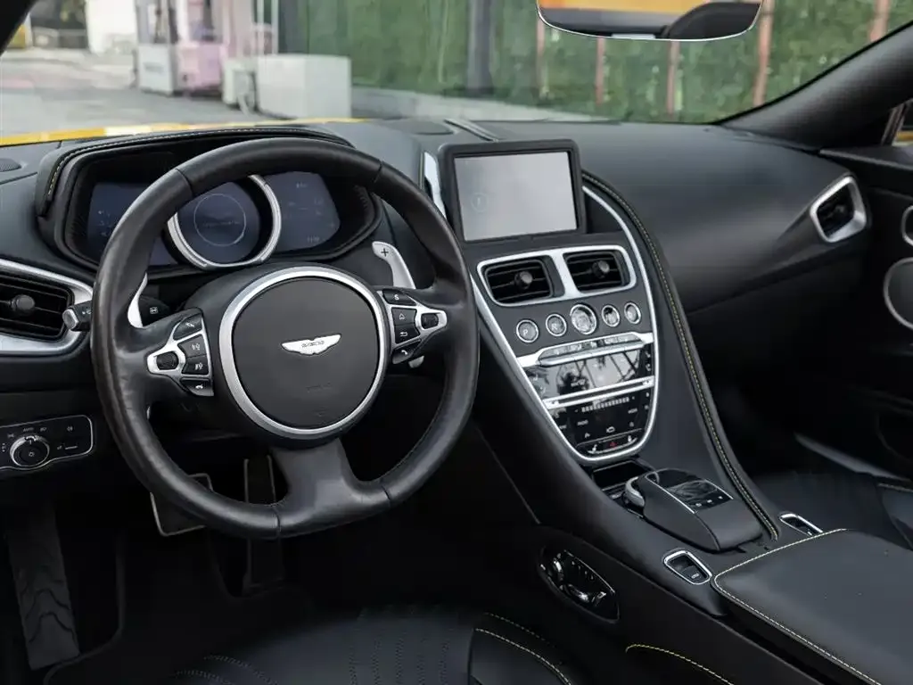 Aston Martin DB11 2021 из CN, фото 7