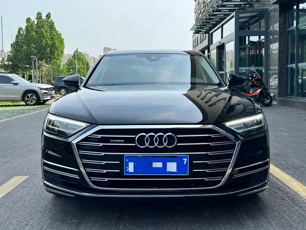 Audi A8 — фото 9