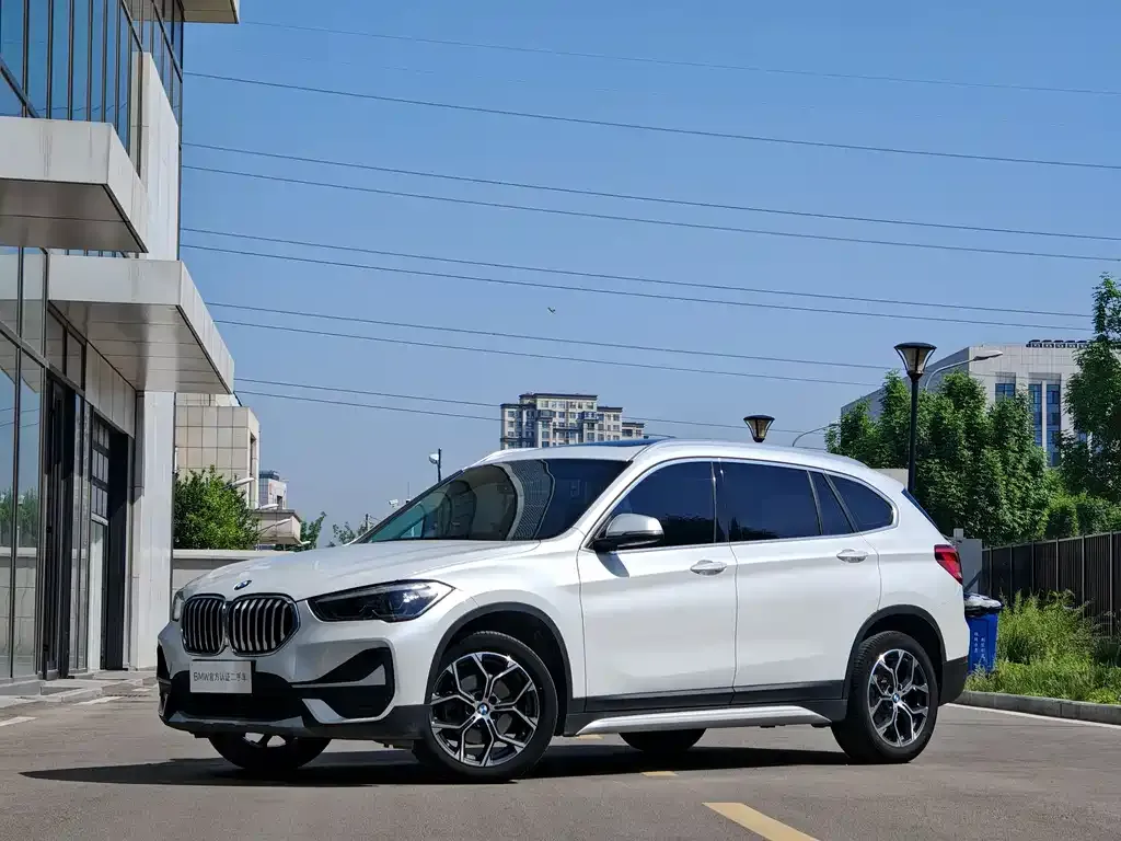 BMW X1 — фото 1