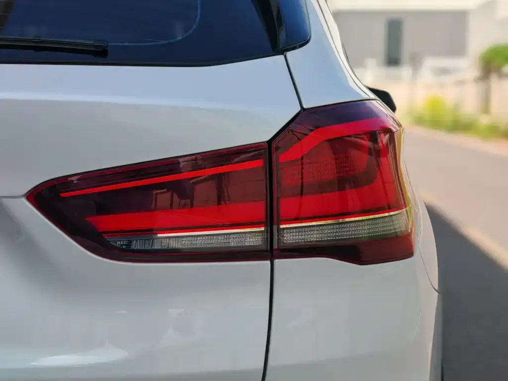 BMW X1 — фото 2
