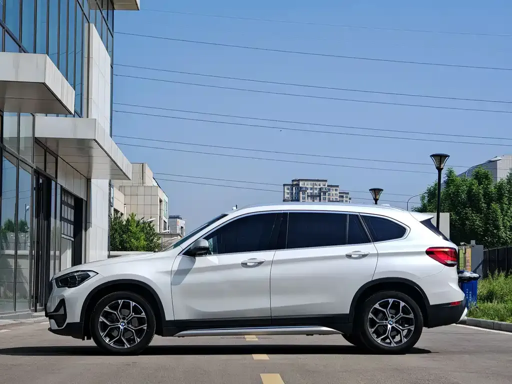 BMW X1 — фото 10