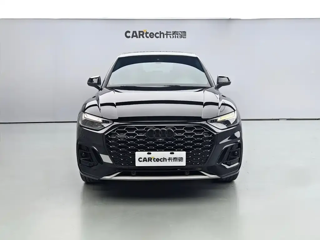 Audi Q5L Sportback 2022 из CN, фото 2