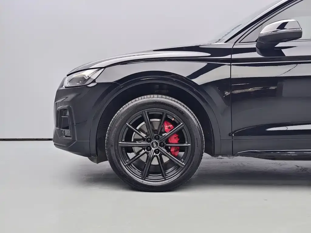 Audi Q5L Sportback 2022 из CN, фото 7