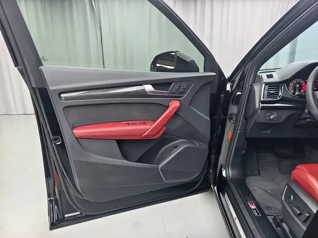 Audi Q5L Sportback 2022 из CN, фото 6