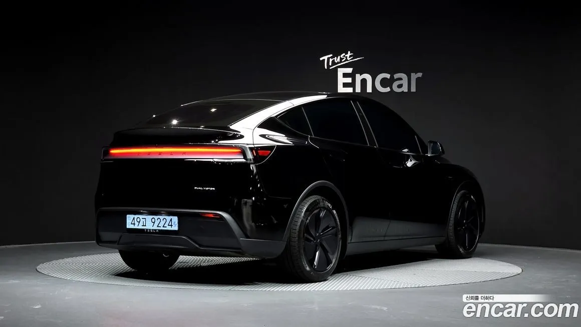 Tesla Model Y — фото 2