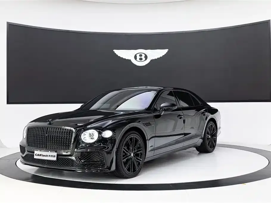 Bentley Flying Spur — фото 1