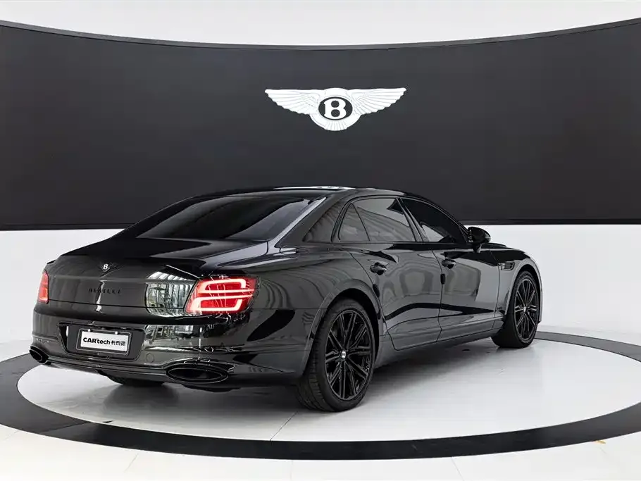 Bentley Flying Spur — фото 4
