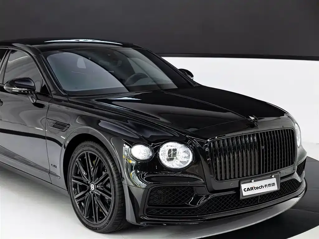 Bentley Flying Spur — фото 9