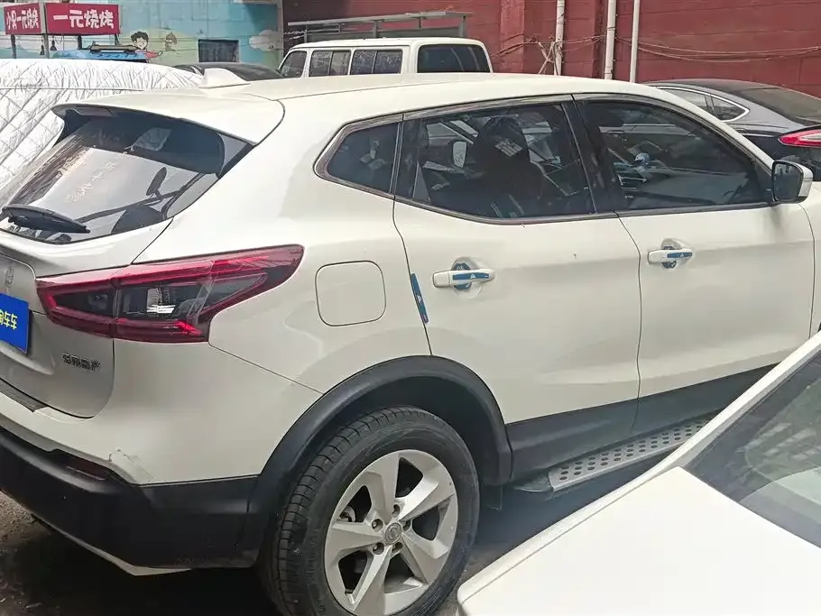 Nissan Qashqai — фото 8