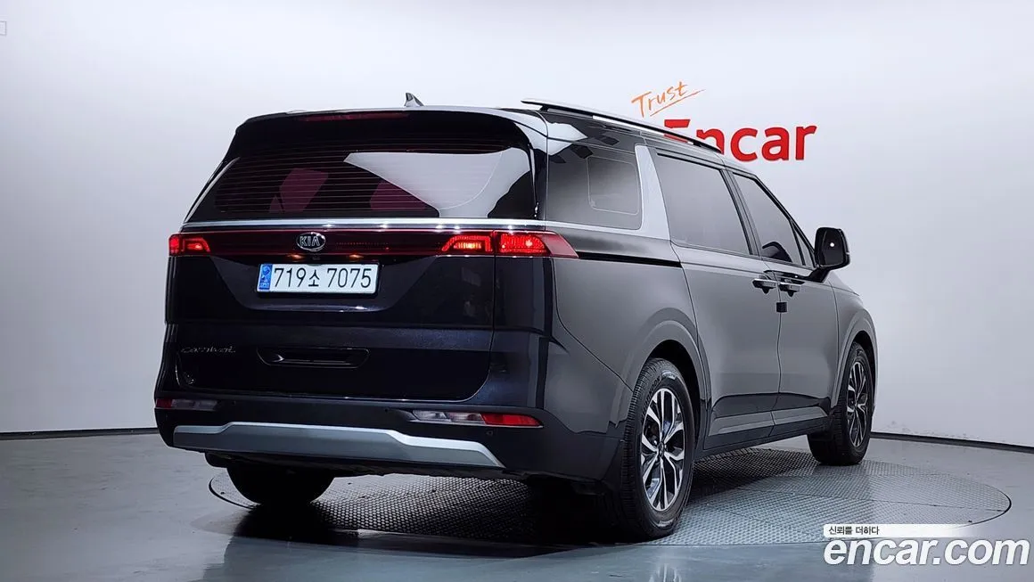 Kia Carnival 2021 из KR, фото 2