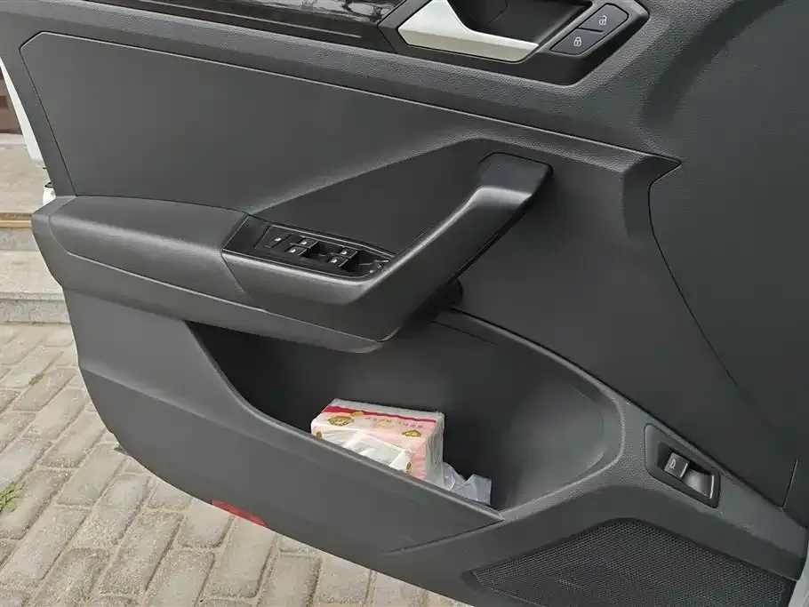 Volkswagen T-Roc 2021 из CN, фото 2