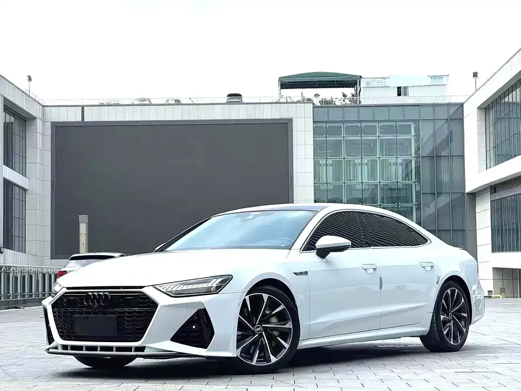 Audi A7L — фото 1