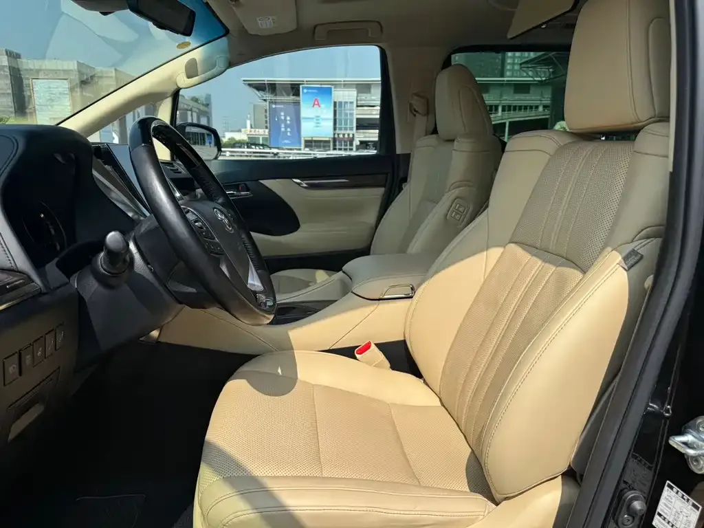 Toyota Vellfire 2022 из CN, фото 9