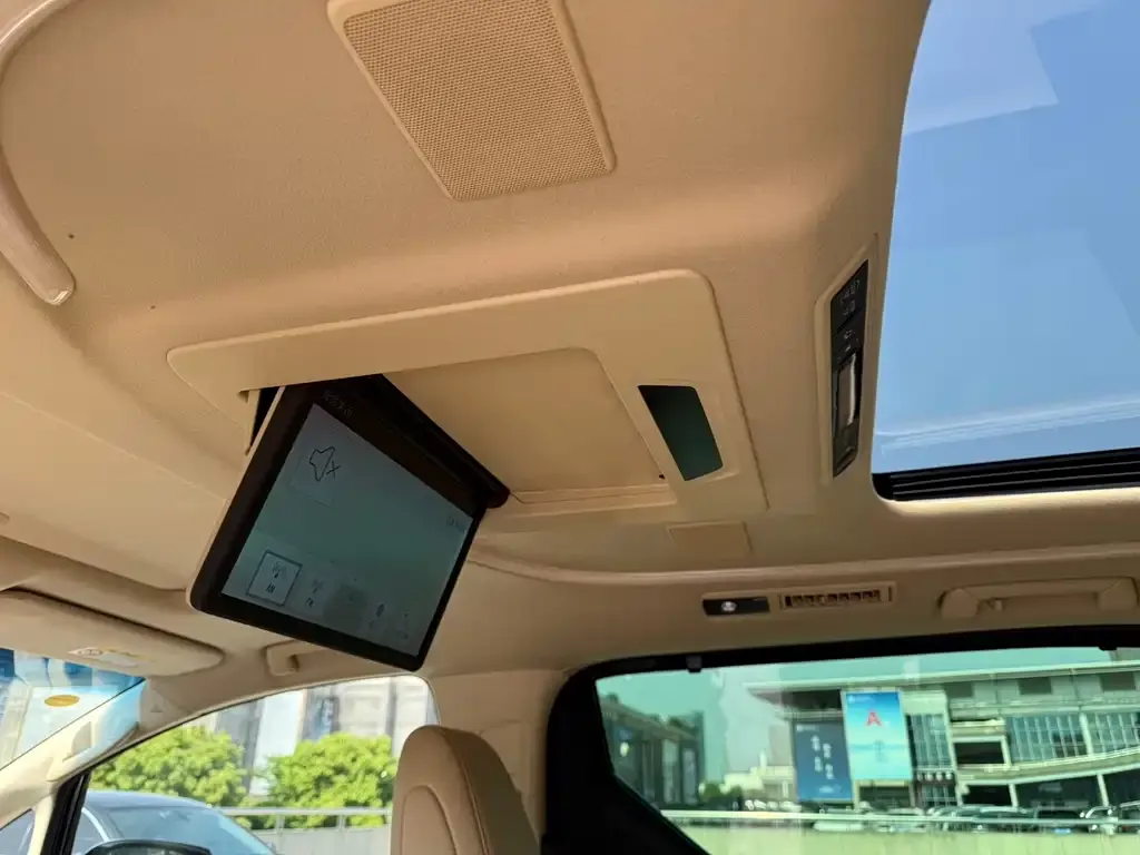 Toyota Vellfire 2022 из CN, фото 2
