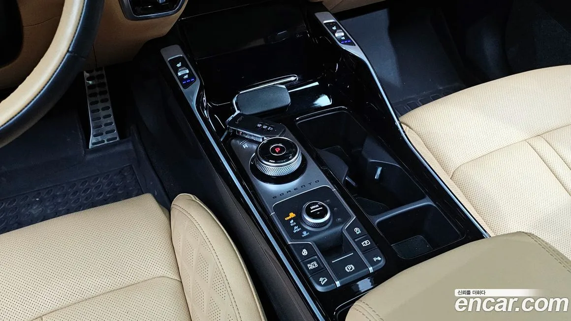 Kia Sorento — фото 7