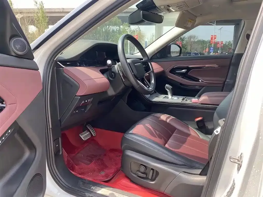 Land Rover Evoque PHEV 2023 из CN, фото 3