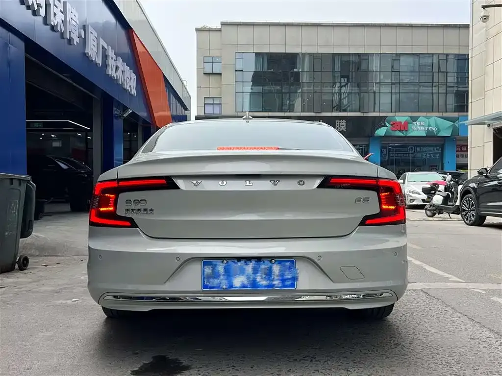 Volvo S90 — фото 7