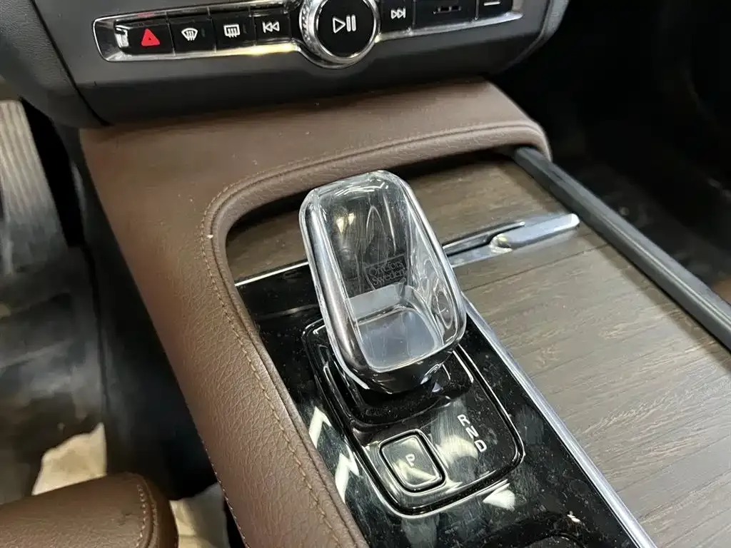 Volvo S90 — фото 8