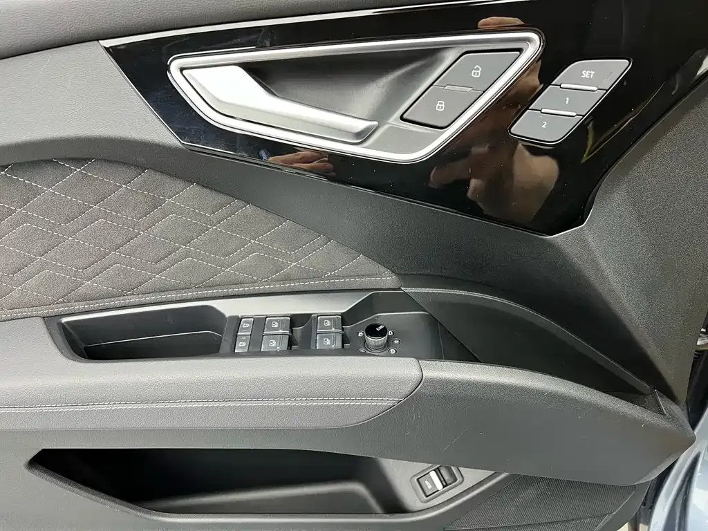 Audi Q4 e-tron 2024 из CN, фото 9