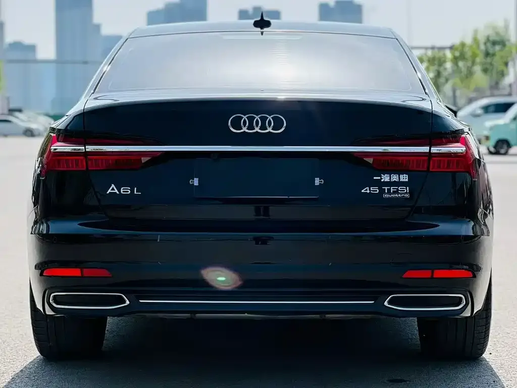 Audi A6L — фото 2