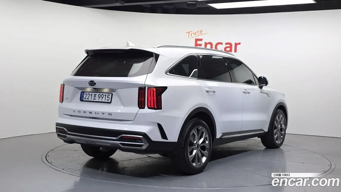 Kia Sorento — фото 3