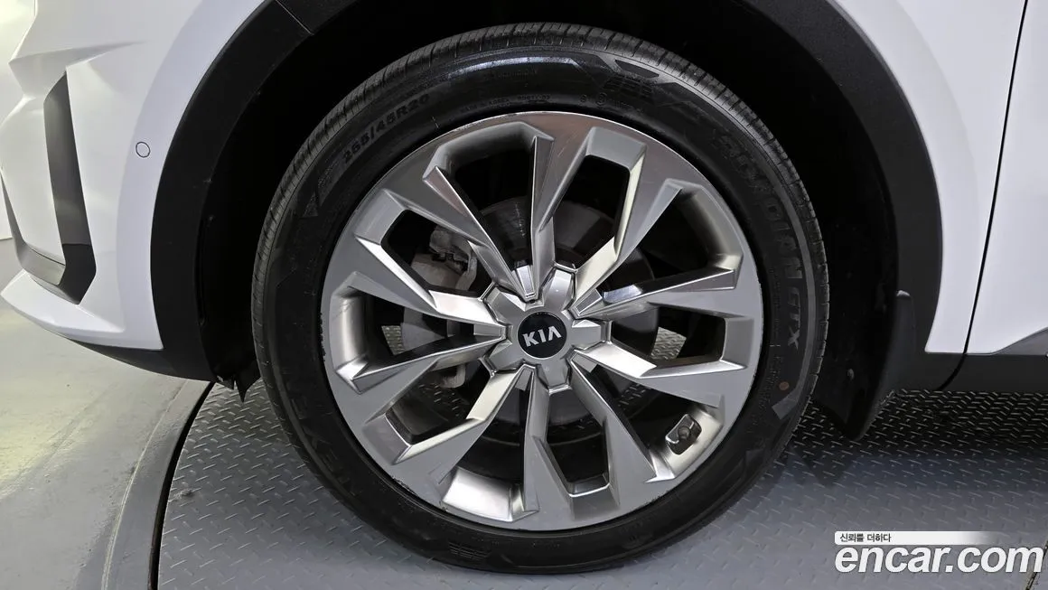 Kia Sorento — фото 7
