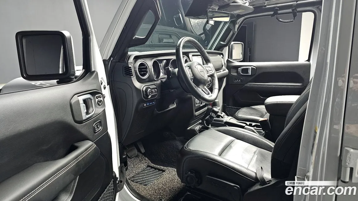 Jeep Wrangler 2021 из KR, фото 4
