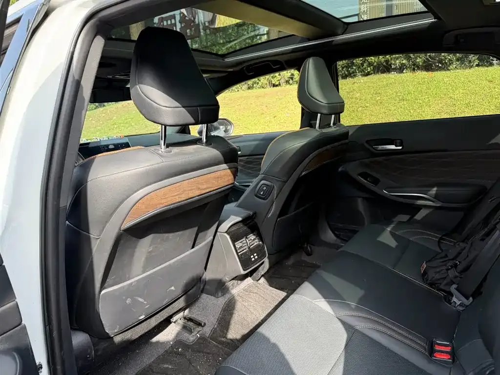 Toyota Avalon 2025 из CN, фото 2
