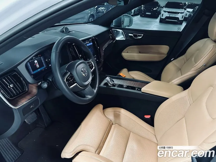 Volvo XC60 2023 из KR, фото 7