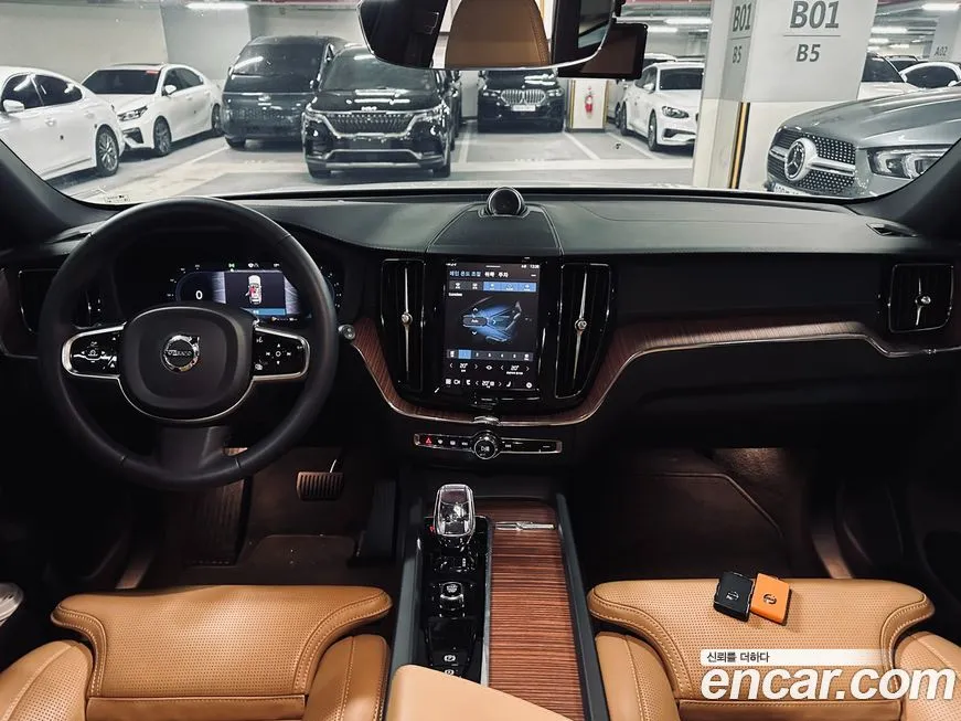 Volvo XC60 2023 из KR, фото 8