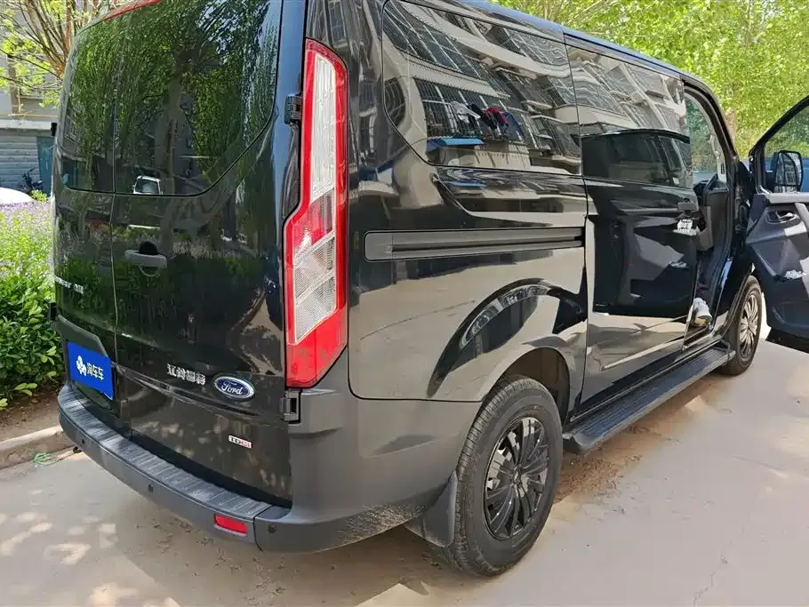 Ford Transit 2022 из CN, фото 4