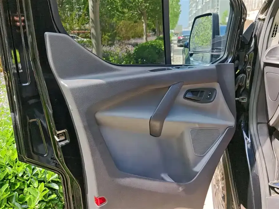 Ford Transit 2022 из CN, фото 10