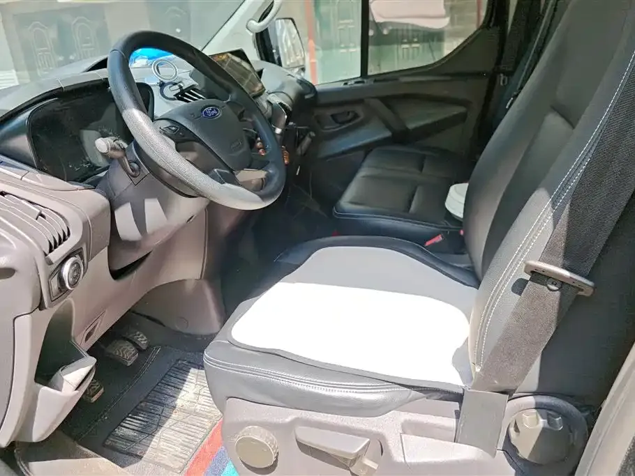 Ford Transit 2022 из CN, фото 3