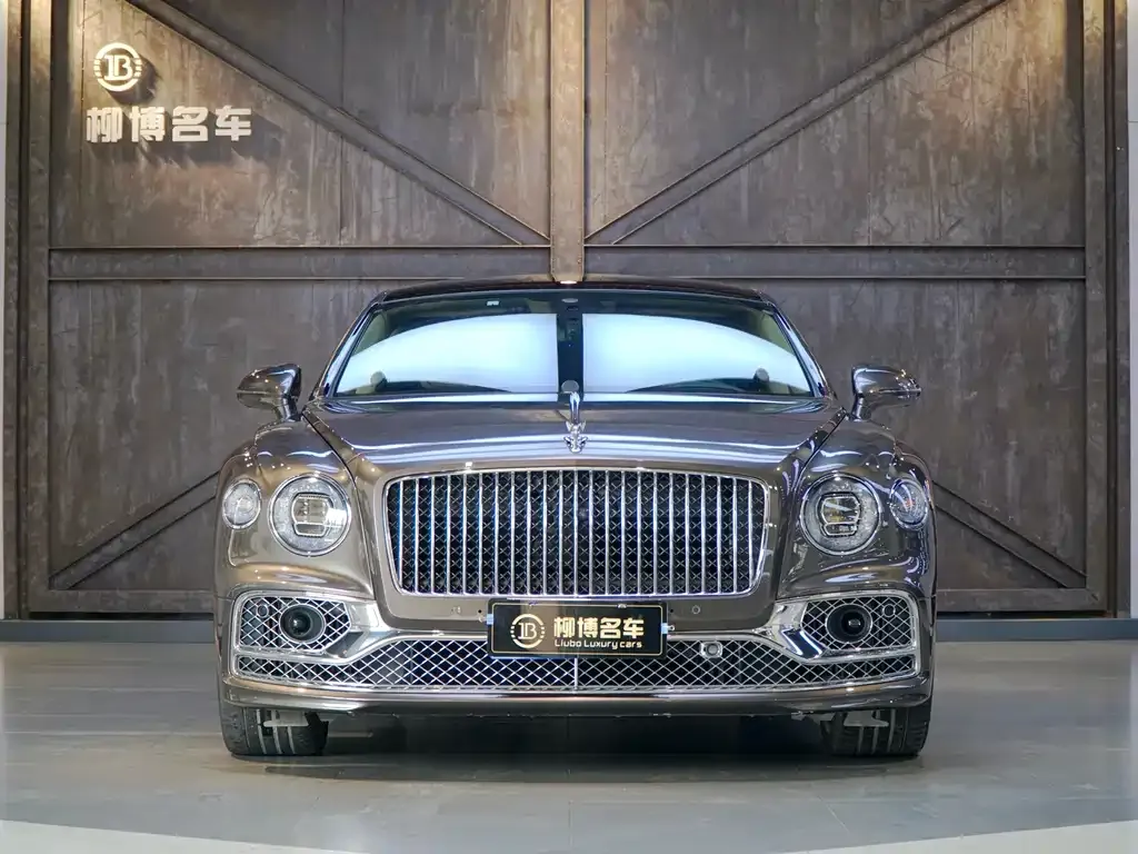 Bentley Flying Spur — фото 4
