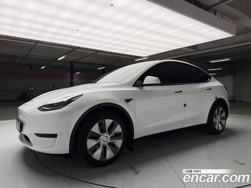 Tesla Model Y — фото 5