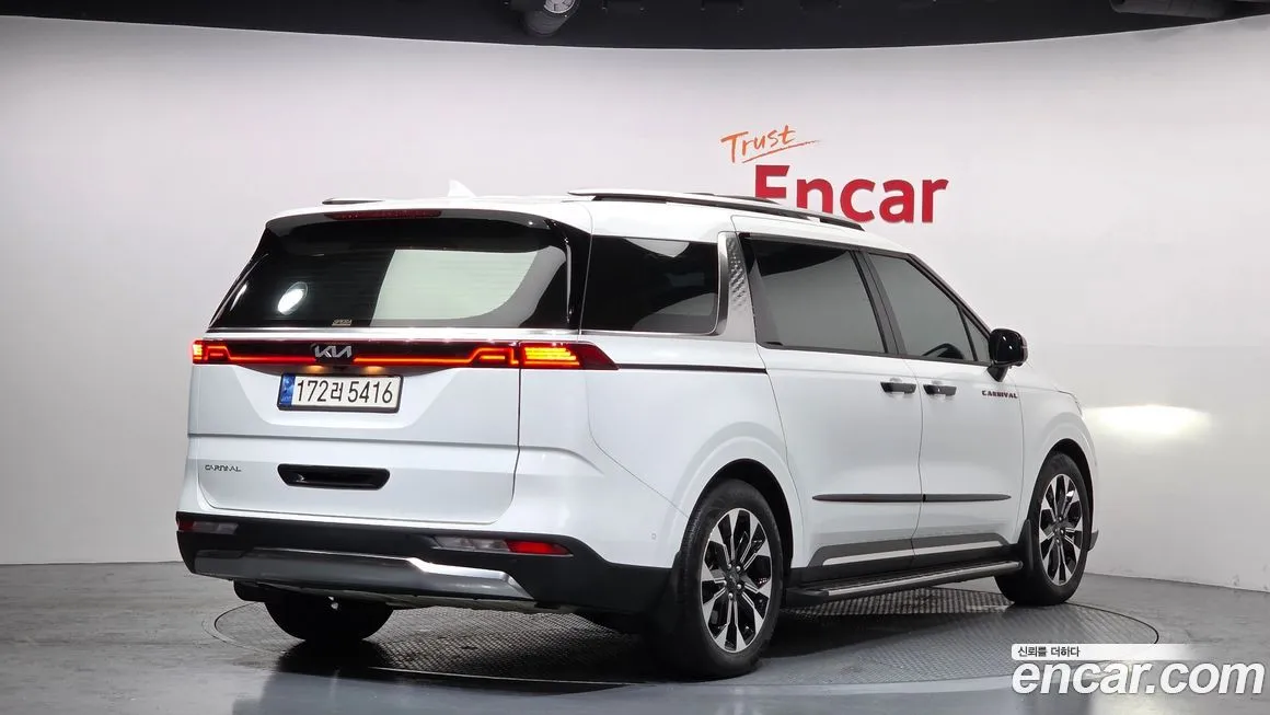 Kia Carnival — фото 2