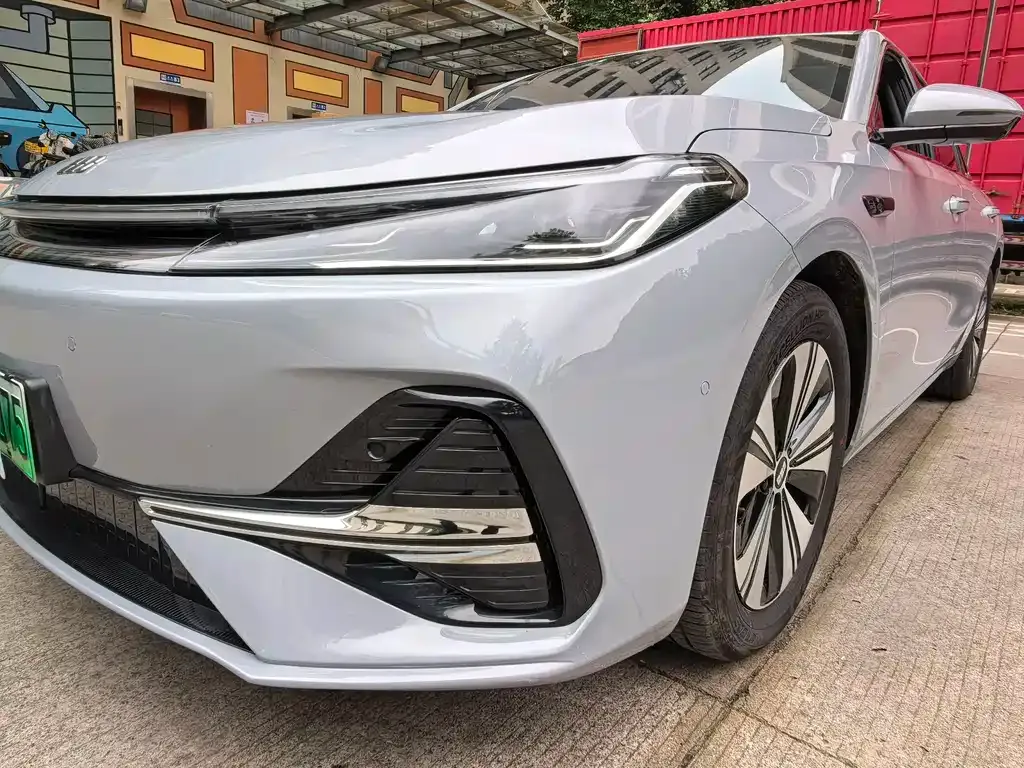 Geely Galaxy A7 — фото 10