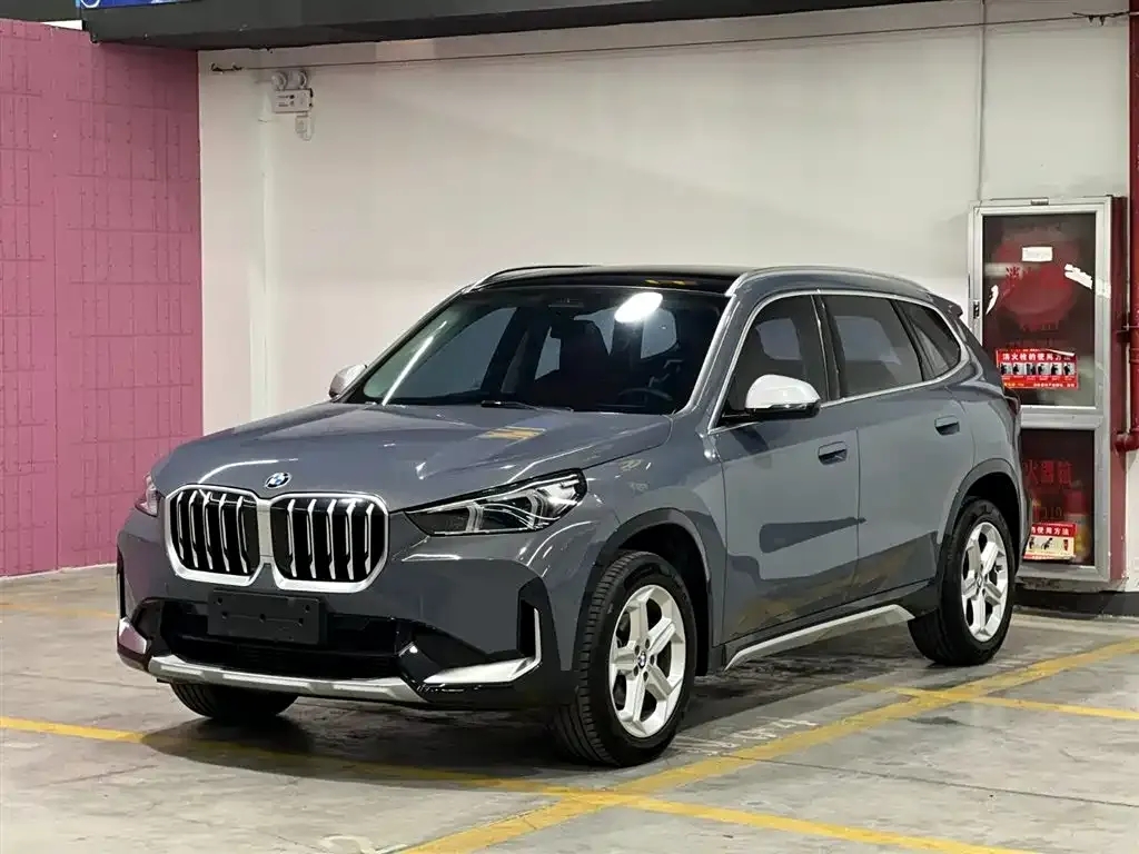 BMW X1 — фото 1