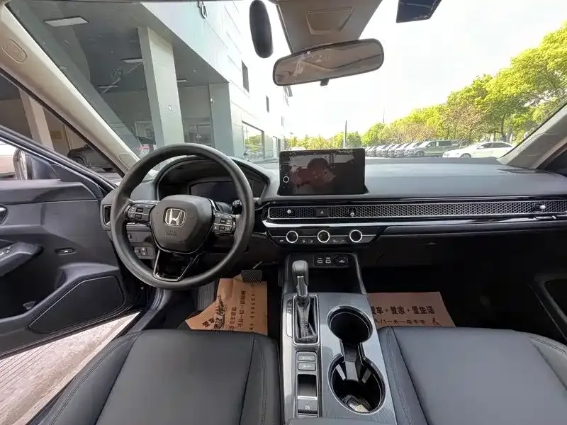 Honda Civic — фото 10