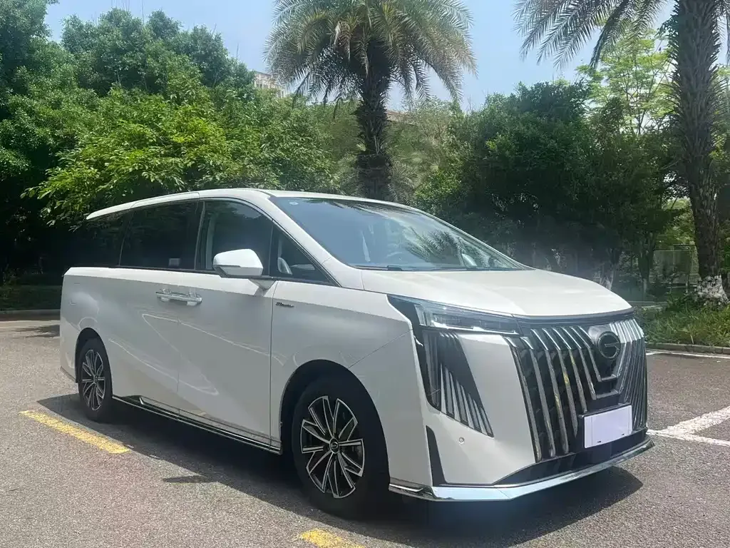 GAC Motor Trumpchi M8 — фото 1