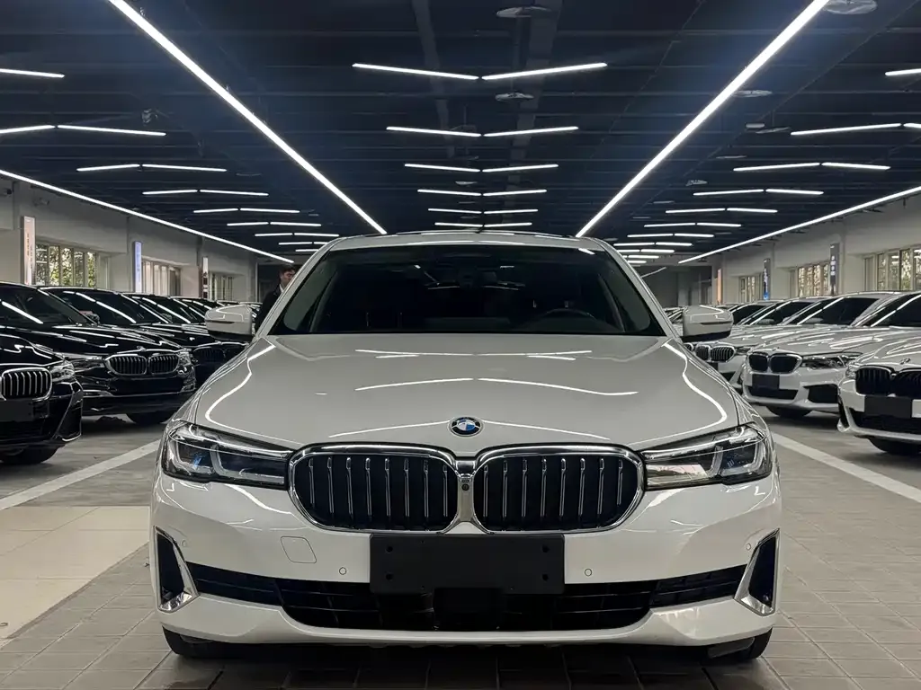 BMW 5 Series — фото 2