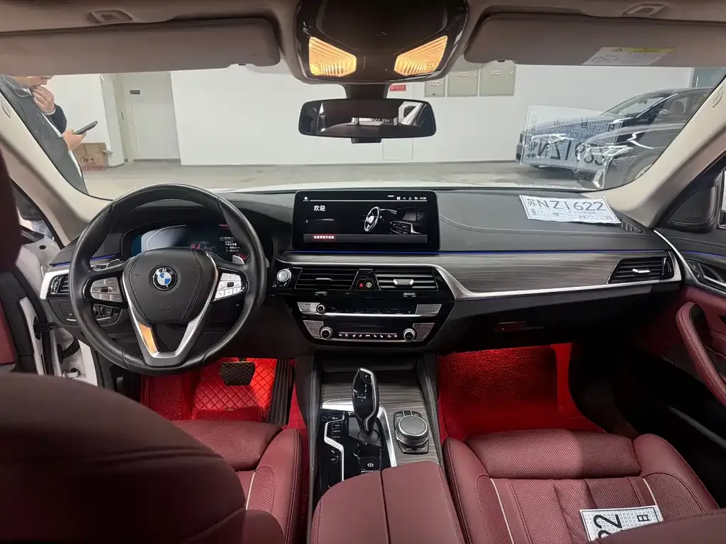 BMW 5 Series — фото 5