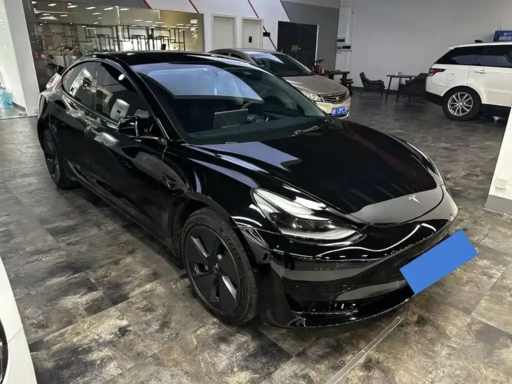 Tesla Model 3 — фото 6