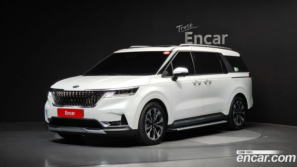Kia Carnival — фото 1