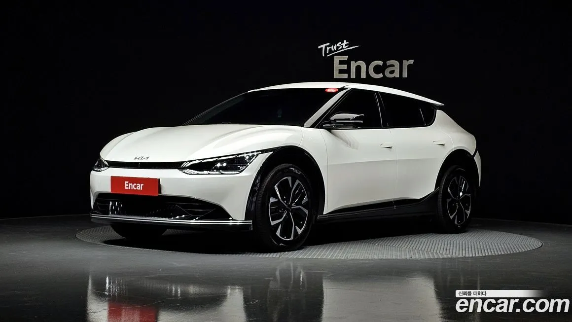 Kia EV6 — фото 1