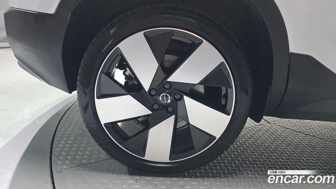 Volvo C40 2023 из KR, фото 6