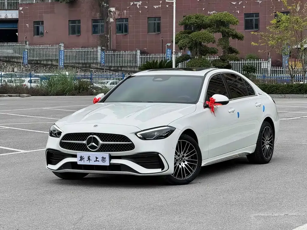 Mercedes-Benz C-Class — фото 1