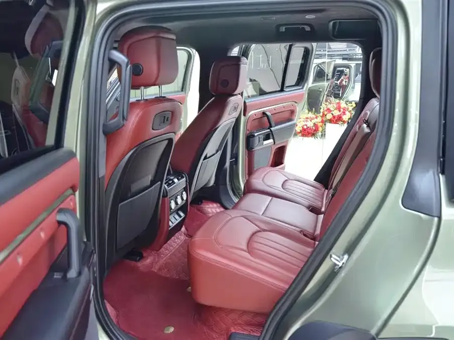 Land Rover Defender — фото 10