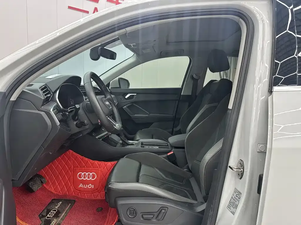 Audi Q3 Sportback 2021 из CN, фото 8
